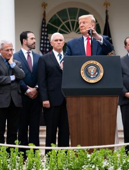 ترامب وفيروس كورونا 