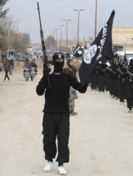 طوشة بين عناصر داعش تخلف قطع رؤوس 15 شخصاً