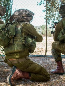 Israeli-soldiers-1038x576