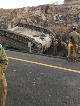 مقتل ضابط وجندي اسرائيلي بانقلاب دبابة اسرائيلية في الجولان 