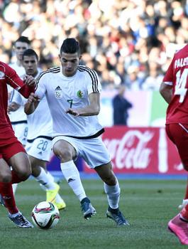 عرض للمنتخب الجزائري للقاء نظيره الفدائي على أرض فلسطين