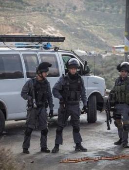 الجيش الاسرائيلي يفتش في رام الله 