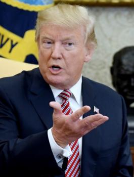 ترامب يعرض الاموال على الفلسطينيين 