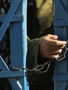 الاسرى المضربين في سجون اسرائيل 