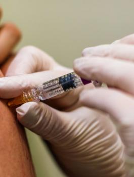 روسيا ولقاح ضد فيروس كورونا 