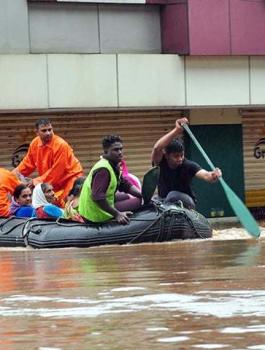 الفيضانات في كيرلا بالهند 
