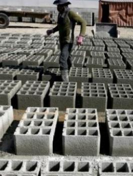 وفاة عامل فلسطيني بصعقة كهربائية في مكان عمله
