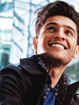 الفنان محمد عساف