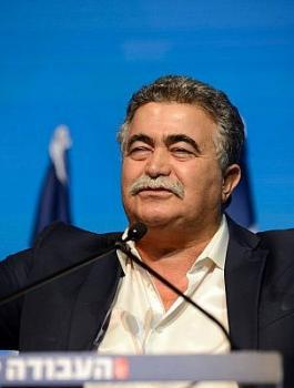 بيرتس يفوز بانتخابات حزب العمل الاسرائيلي 