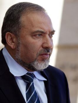 ليبرمان وغزة واللغة العربية 