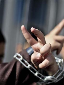 الاسرى الاطفال في السجون الاسرائيلية 