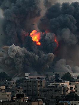 شهيد متأثراً بجروحه وغارات تستهدف موقعين في غزة