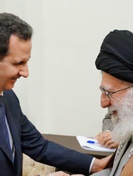 بشار الأسد خلال لقائه مع مرشد الثورة الإيرانية