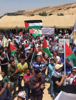 أردنيون يتظاهرون قرب الحدود مع فلسطين بالتزامن مع مسيرة العودة