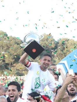 نادي الوحدات الأردني يتوج بكأس دوري المحترفين