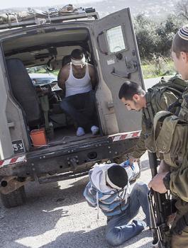 اعتقال شاب على حاجز زعترة 