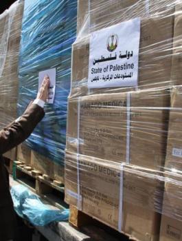 فلسطين تتبرع لفنزويلا بقافلة أدوية 