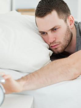 الاستيقاظ من النوم باكرا 