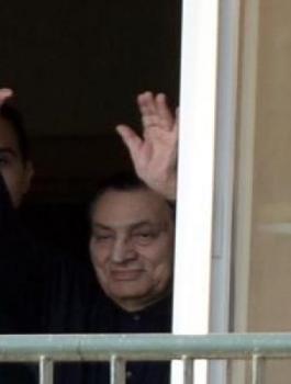 مبارك يعود لبيته خلال ساعات بعد الإفراج عنه نهائيا