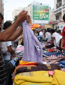 فلسطينيين الداخل وبضائع الضفة الغربية 