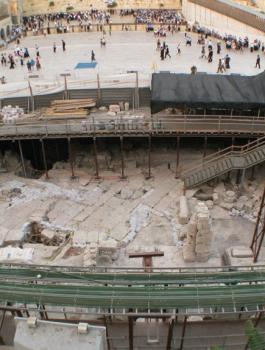 حفريات اسفل المسجد الأقصى 