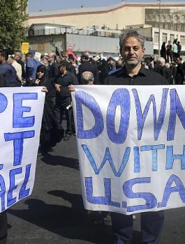 احتجاز نشطاء من bds في تل أبيب 