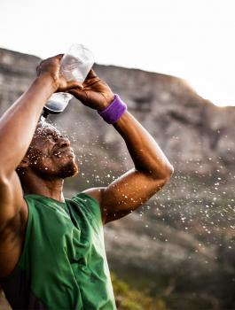 أجواء حارة وجافة والحرارة تلامس الـ30 غداً والجمعة