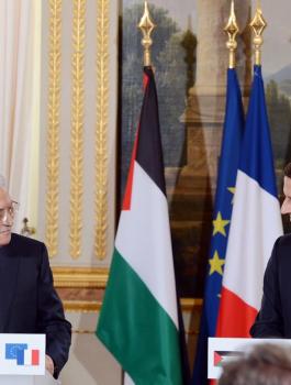 عباس وماكرون 