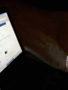 الاخبار الكاذبة في فيسبوك 