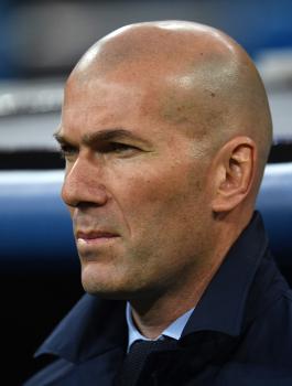 زيدان: سنعامل برشلونة بالمثل والفوز بالليجا أصعب من الأبطال