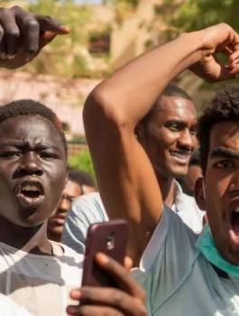 تنحي البشير 