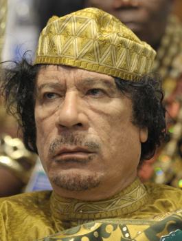 محمد بن راشد ومعمر القذافي 