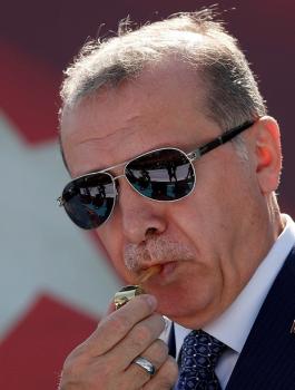 اردوغان يطالب بتعويضان مالية من المعارضة 