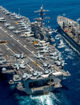 لأول مرة في التاريخ: حاملة طائرات أمريكية تتوجه إلى فيتنام
