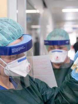 اصابات بفيروس كورونا حول العالم 