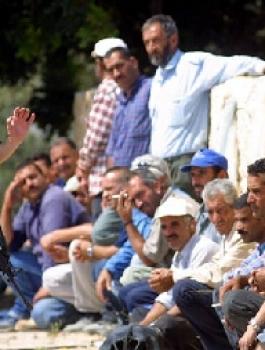 اعتقال عمال فلسطينيين