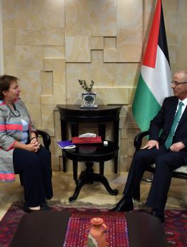 الحمد الله وحل الدولتين 