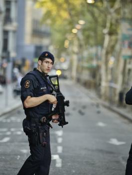 ماذا قال حاخام برشلونة لليهود بعد الهجوم الأخير في المدينة؟