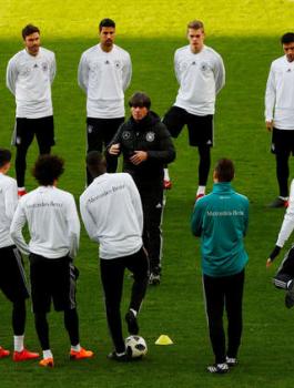 انقسام في المنتخب الألماني قبل مواجهة السويد