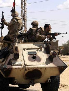 مقتل "3" جنود مصريين في استهداف مدرعة  بسيناء