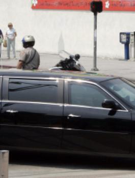 n-CROWN-PRINCE-LIMOUSINE-large570