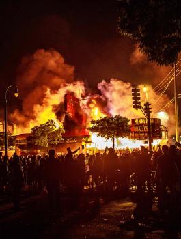 فيدلالفيا الامريكية ومقتل امريكي من اصول افريقية 