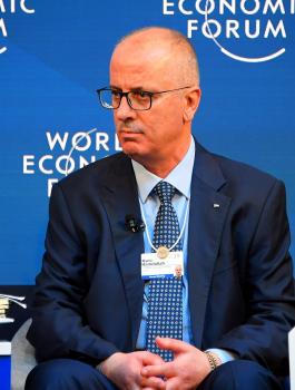 الحمد الله والحكومة الفلسطينية 