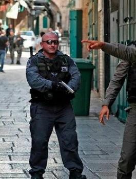 إعلام الاحتلال: إعادة فتح المسجد الأقصى بشكل تدريجي ابتداءاً من ظهر غدٍ