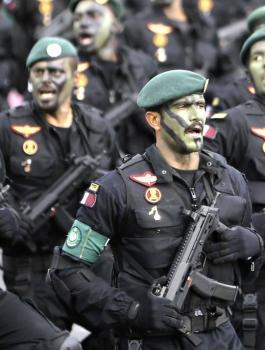 قناة سعودية تنشر بياناً مفبركاً عن تأييد داعش لقطر