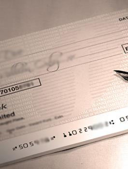 عمولة الشيكات الراجعة 