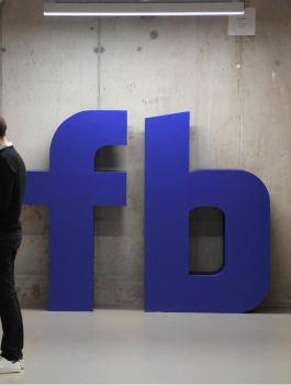 فيسبوك والنسيج الاجتماعي 