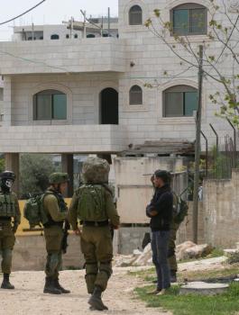 الاحتلال يفرض حظر التجول على عزون