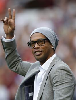 الحكم على رونالدينهو 