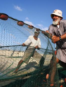 توسعة مساحة الصيد في غزة لـ9 أميال